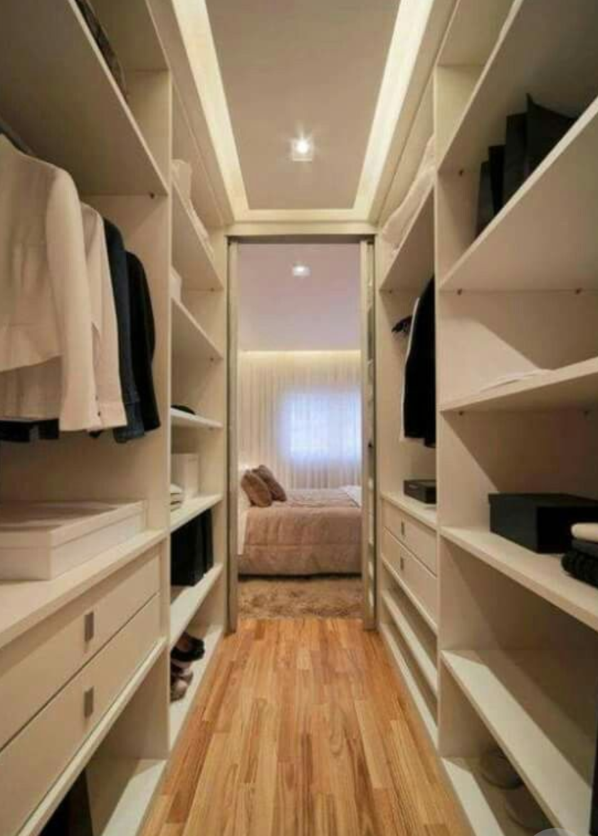 П-образная гардеробная комната в спальню Владивосток